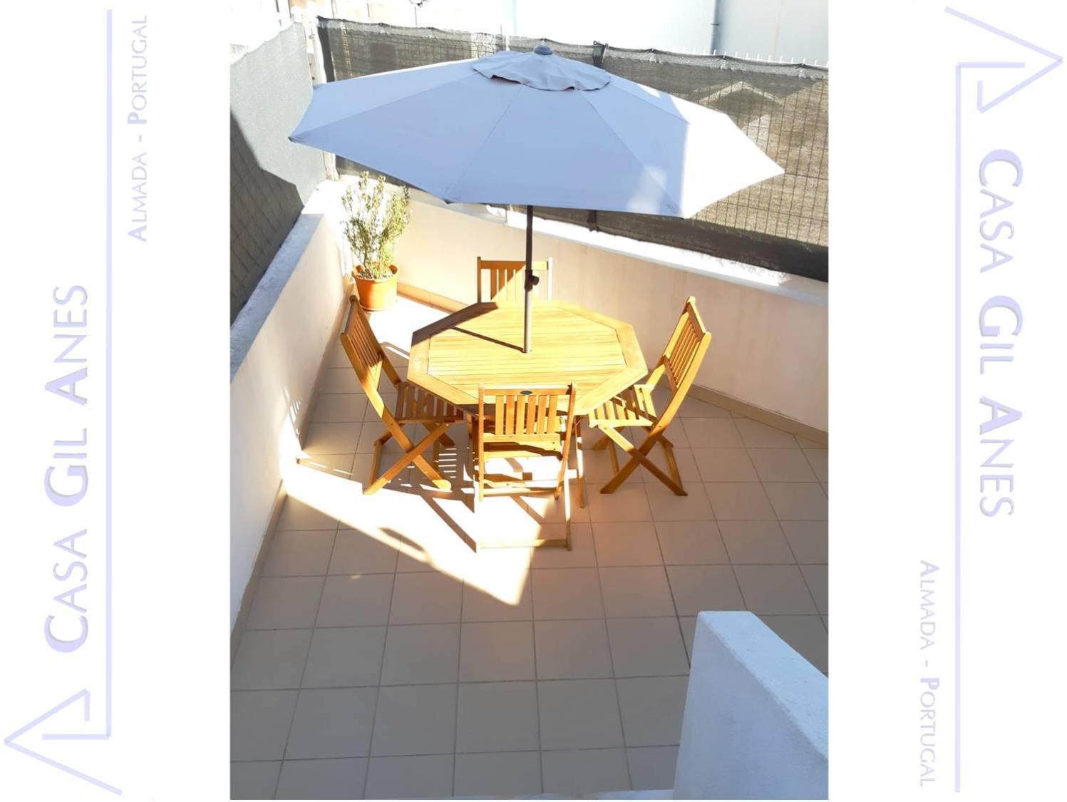 Casa Gil Anes Apartment Almada Exterior photo